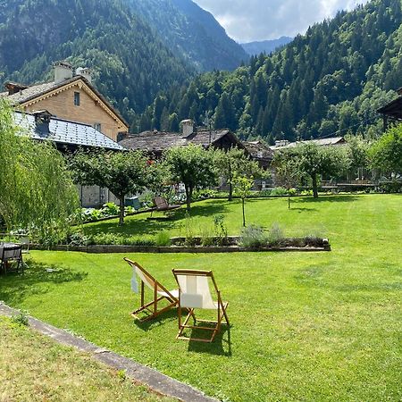 L'Aria Di Casa Panzió Alagna Valsesia Kültér fotó