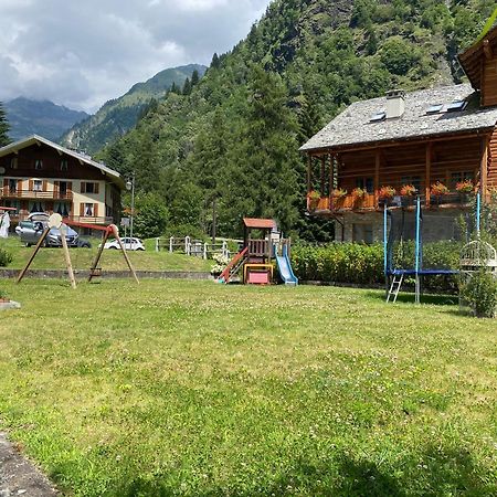 L'Aria Di Casa Panzió Alagna Valsesia Kültér fotó