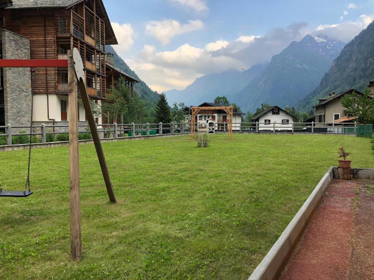 L'Aria Di Casa Panzió Alagna Valsesia Kültér fotó