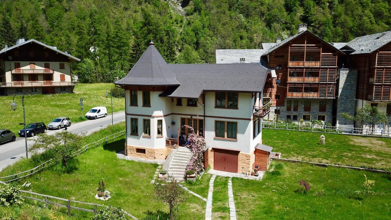 L'Aria Di Casa Panzió Alagna Valsesia Kültér fotó