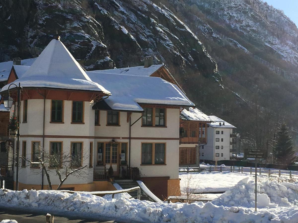 L'Aria Di Casa Panzió Alagna Valsesia Kültér fotó