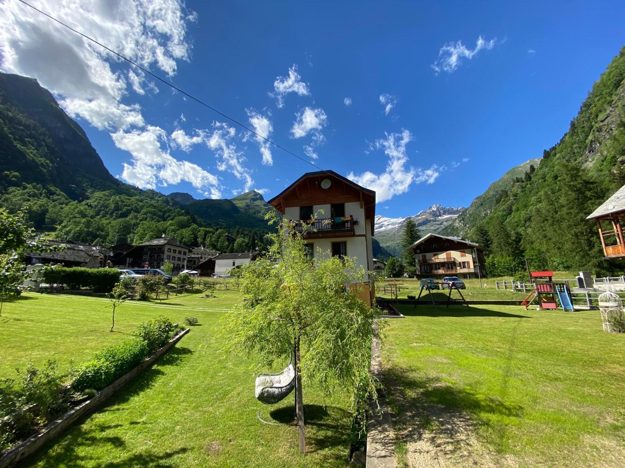L'Aria Di Casa Panzió Alagna Valsesia Kültér fotó