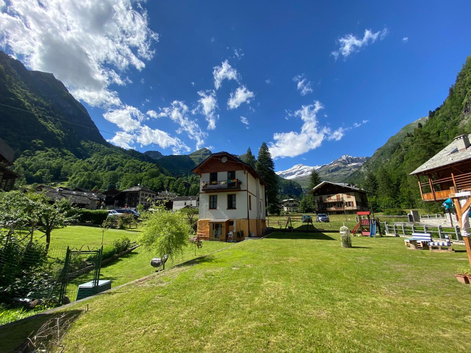 L'Aria Di Casa Panzió Alagna Valsesia Kültér fotó