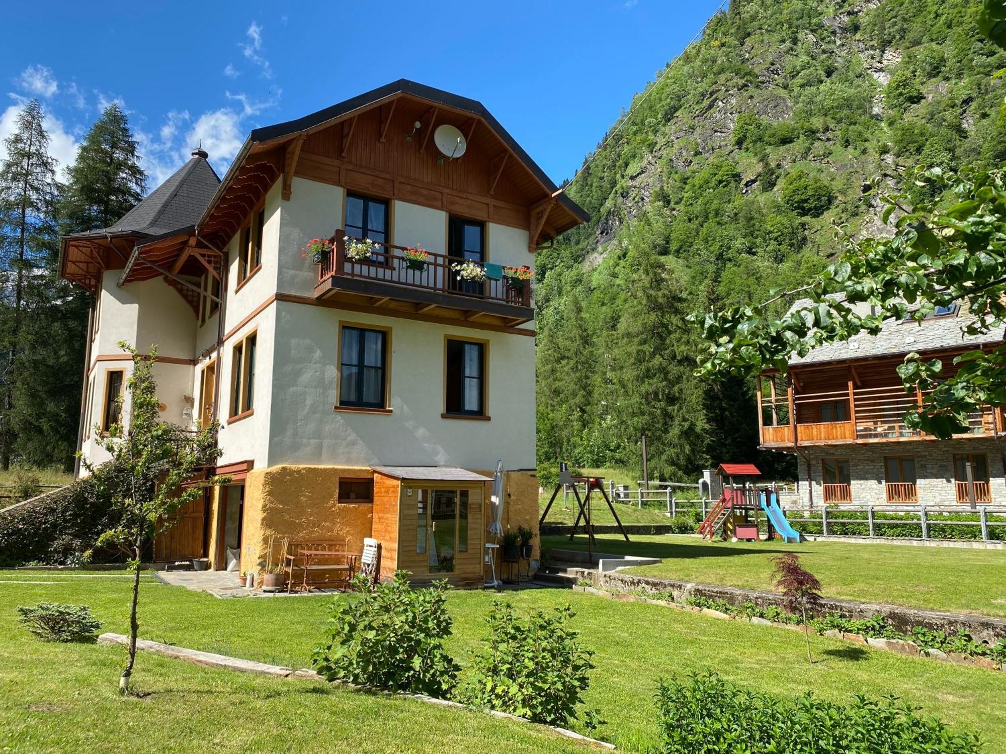 L'Aria Di Casa Panzió Alagna Valsesia Kültér fotó