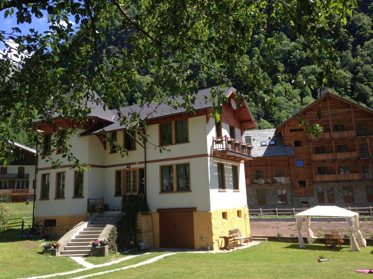 L'Aria Di Casa Panzió Alagna Valsesia Kültér fotó