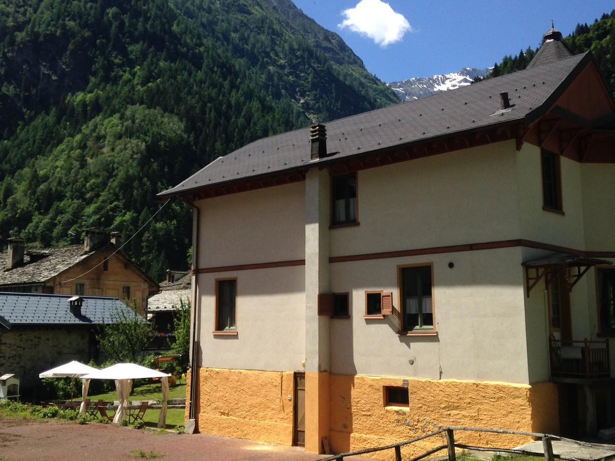 L'Aria Di Casa Panzió Alagna Valsesia Kültér fotó