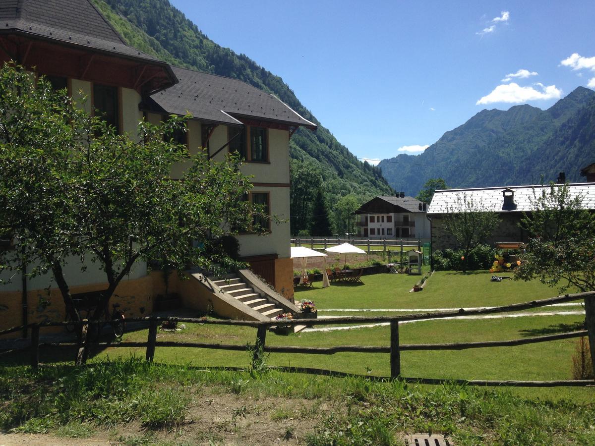L'Aria Di Casa Panzió Alagna Valsesia Kültér fotó