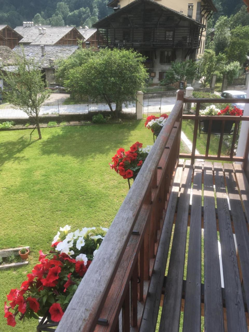 L'Aria Di Casa Panzió Alagna Valsesia Kültér fotó